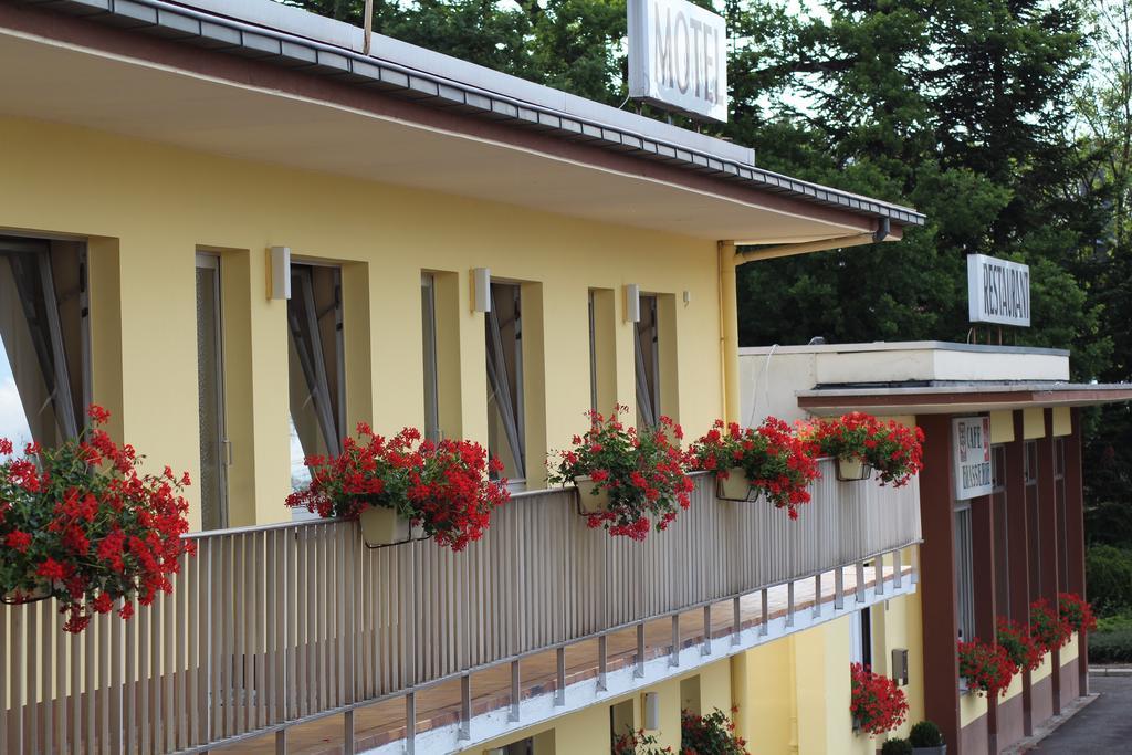 Hotel Drive In Motel Capellen Luaran gambar